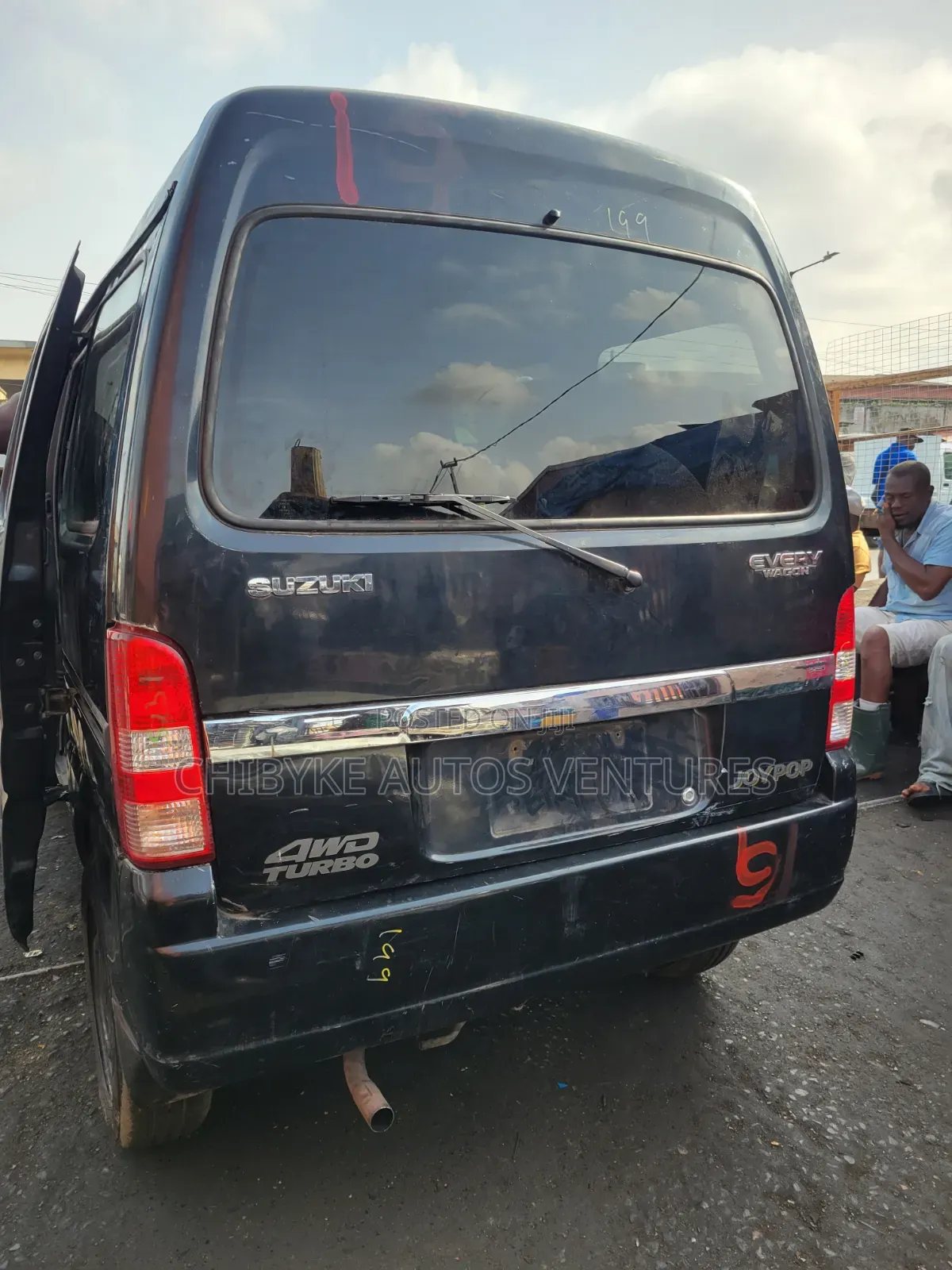 Suzuki APV Minibus 2012 White