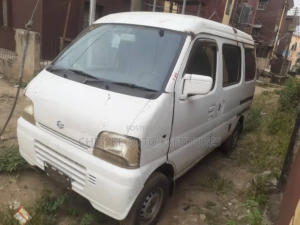 Suzuki APV Minibus 2012 White