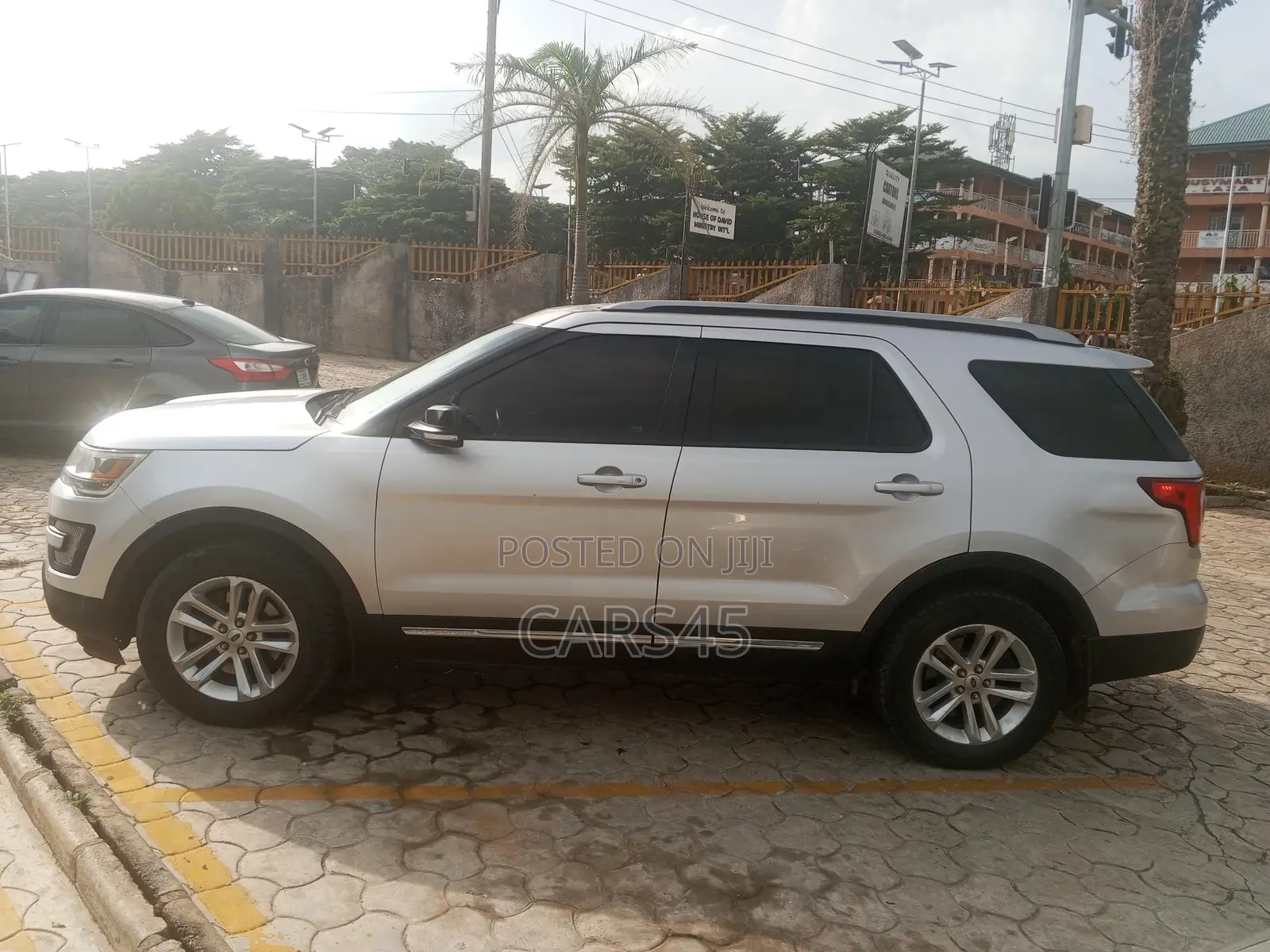 Ford Explorer 2016 Silver
