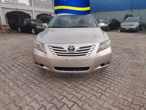 Toyota Camry 2008 Gold