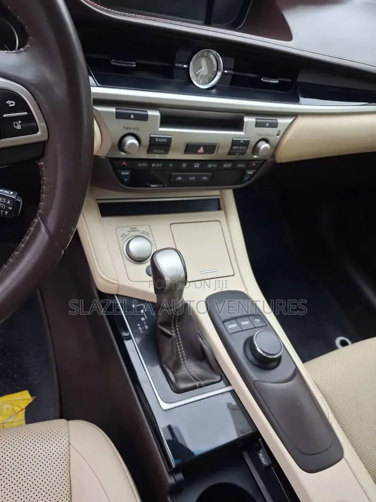 Lexus ES 2016 Gold