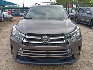 Toyota Highlander Limited 4x2 V6 (3.5L 6cyl 8A) 2018 Gray
