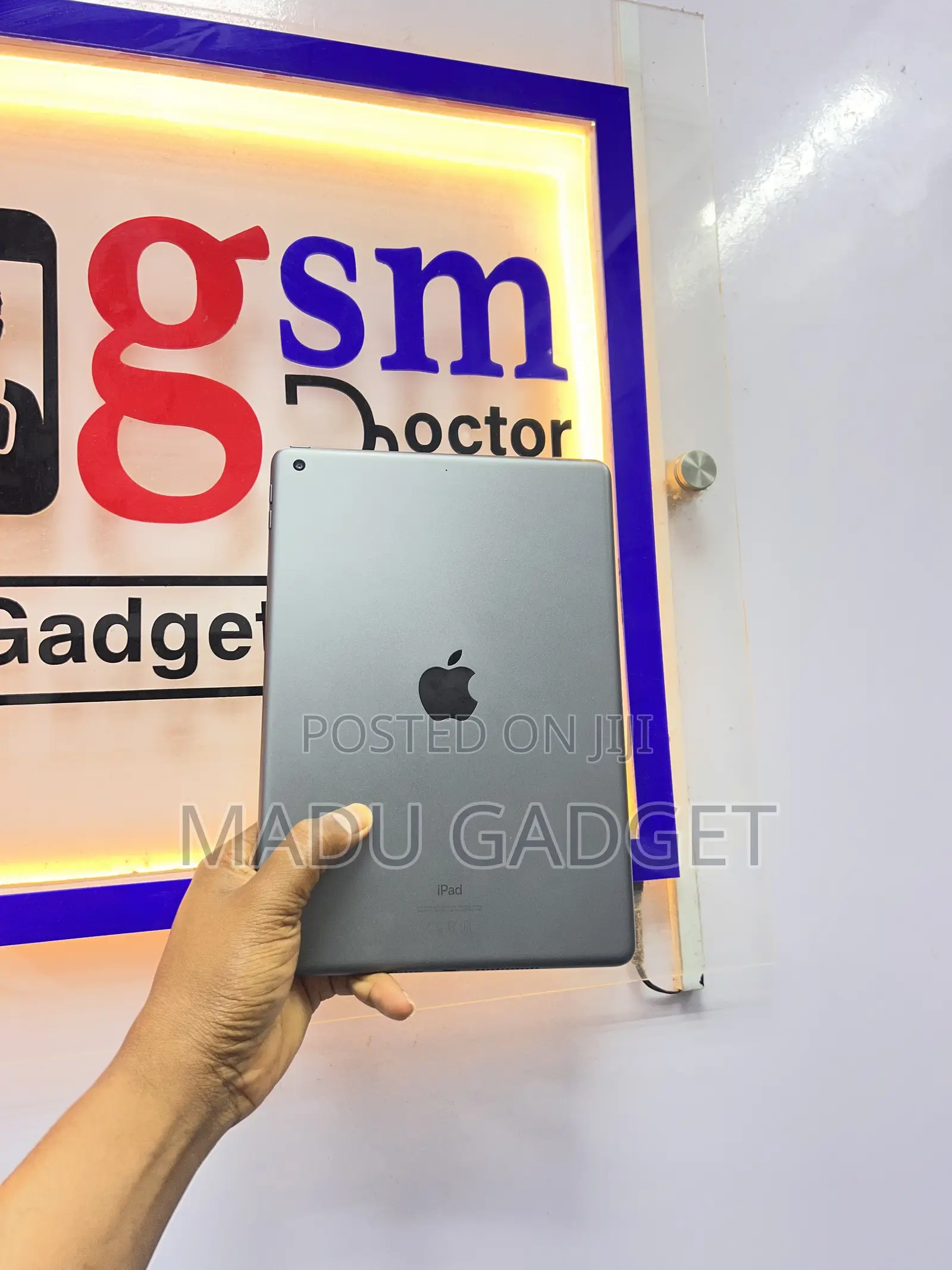 Apple iPad 10.2 (2021) 64 GB Gray