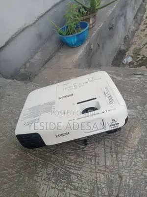 Epson Vs335w Wxga 3lcd Projector
