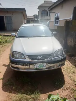Toyota Avensis 2005 Silver