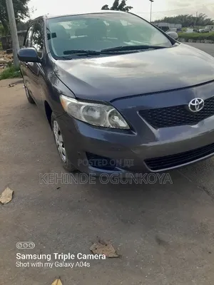 Toyota Corolla LE 4dr Sedan (1.8L 4cyl 4A) 2010 Gray