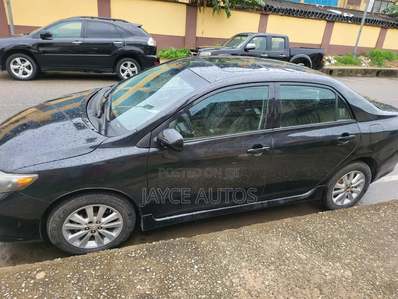 Toyota Corolla 2009 Black
