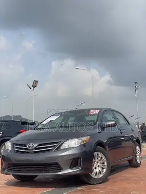 Toyota Corolla LE 4dr Sedan (1.8L 4cyl 4A) 2013 Gray