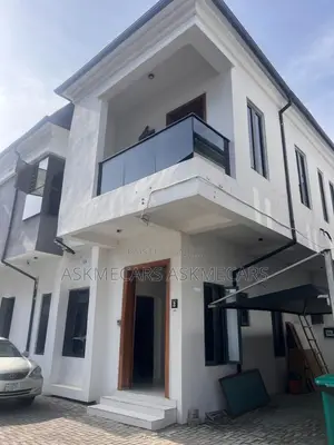 4bdrm Duplex in Harris Drive, VGC / Ajah for rent