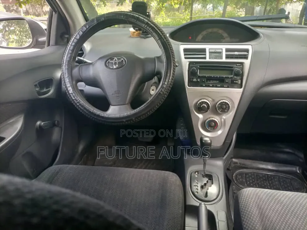 Toyota Yaris 2008 Silver