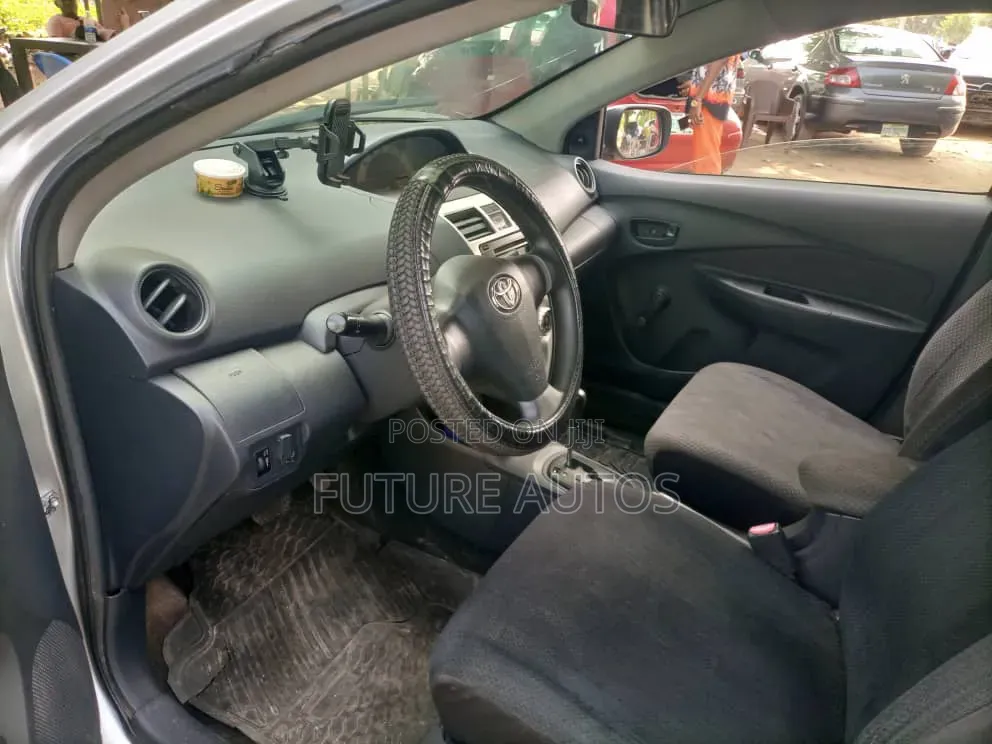 Toyota Yaris 2008 Silver