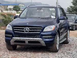 Mercedes-Benz M Class ML350 4dr SUV (3.5L 6cyl 7A) 2015 Blue