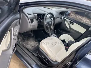 Hyundai Elantra GLS Sedan FWD (1.8L 4cyl 6A) 2013 Blue