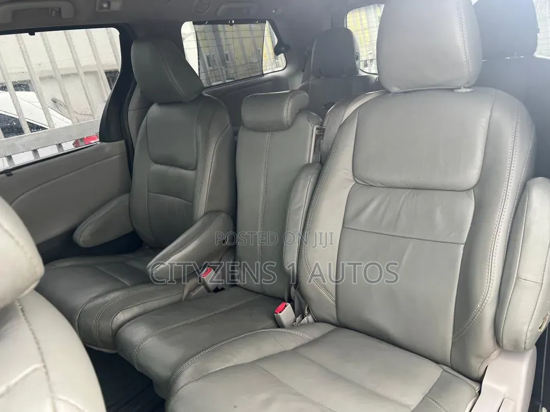 Toyota Sienna 2015 White