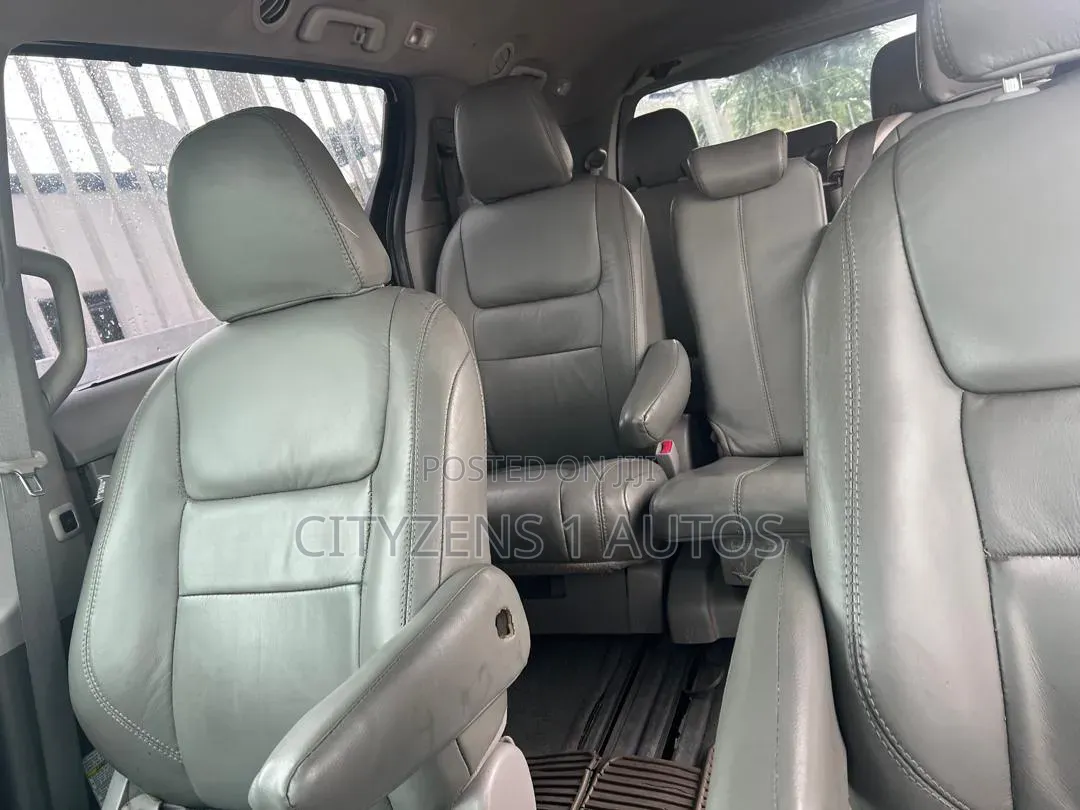 Toyota Sienna 2015 White