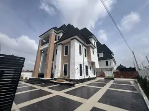 5bdrm Duplex in Dakwo District for sale