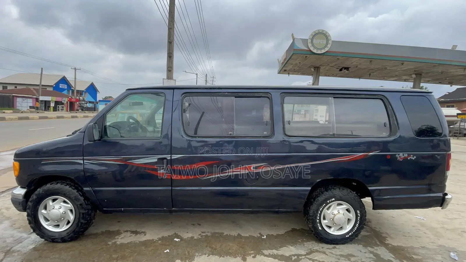 Ford E350 2005 Blue