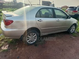 Toyota Corolla LE 2005 Silver