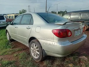 Toyota Corolla LE 2005 Silver