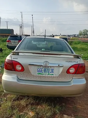 Toyota Corolla LE 2005 Silver