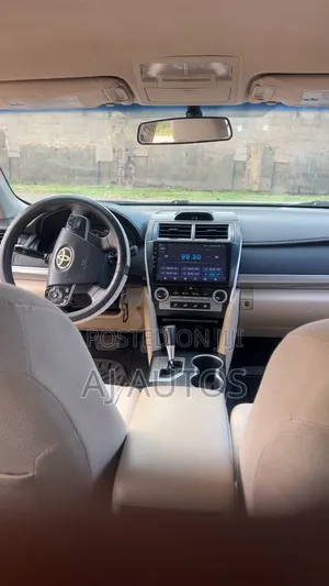 Toyota Camry LE 4dr Sedan (2.5L 4cyl 6A) 2012 White