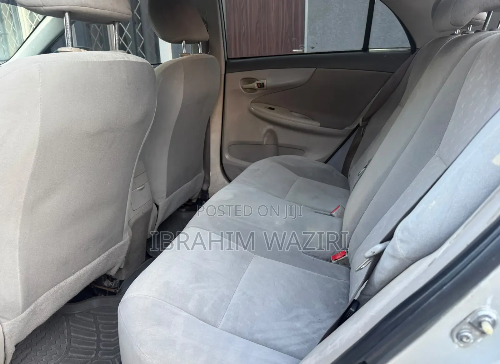 Toyota Corolla 2010 Silver