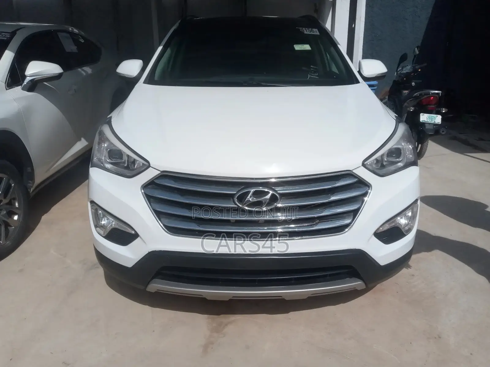 Hyundai Santa Fe 2015 White