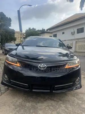 Toyota Camry SE 4dr Sedan (2.5L 4cyl 6A) 2013 Black