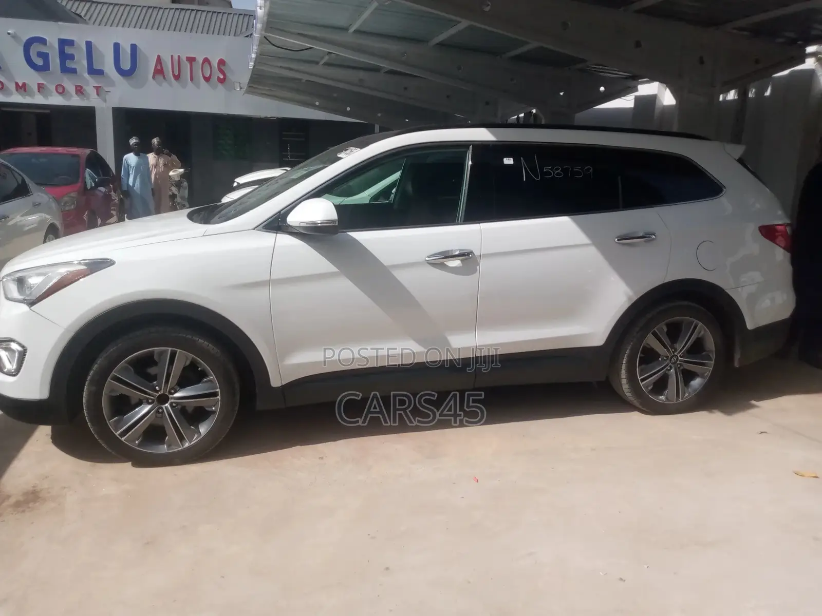Hyundai Santa Fe 2015 White