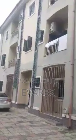 15bdrm Block of Flats in Amuwo-Odofin for sale