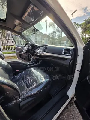 Toyota Highlander XLE V6 4x2 (3.5L 6cyl 6A) 2016 White