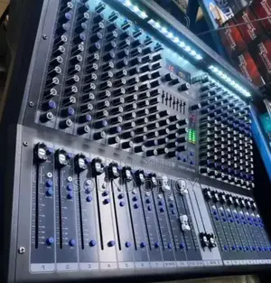 Professional 16 Channels Mixer