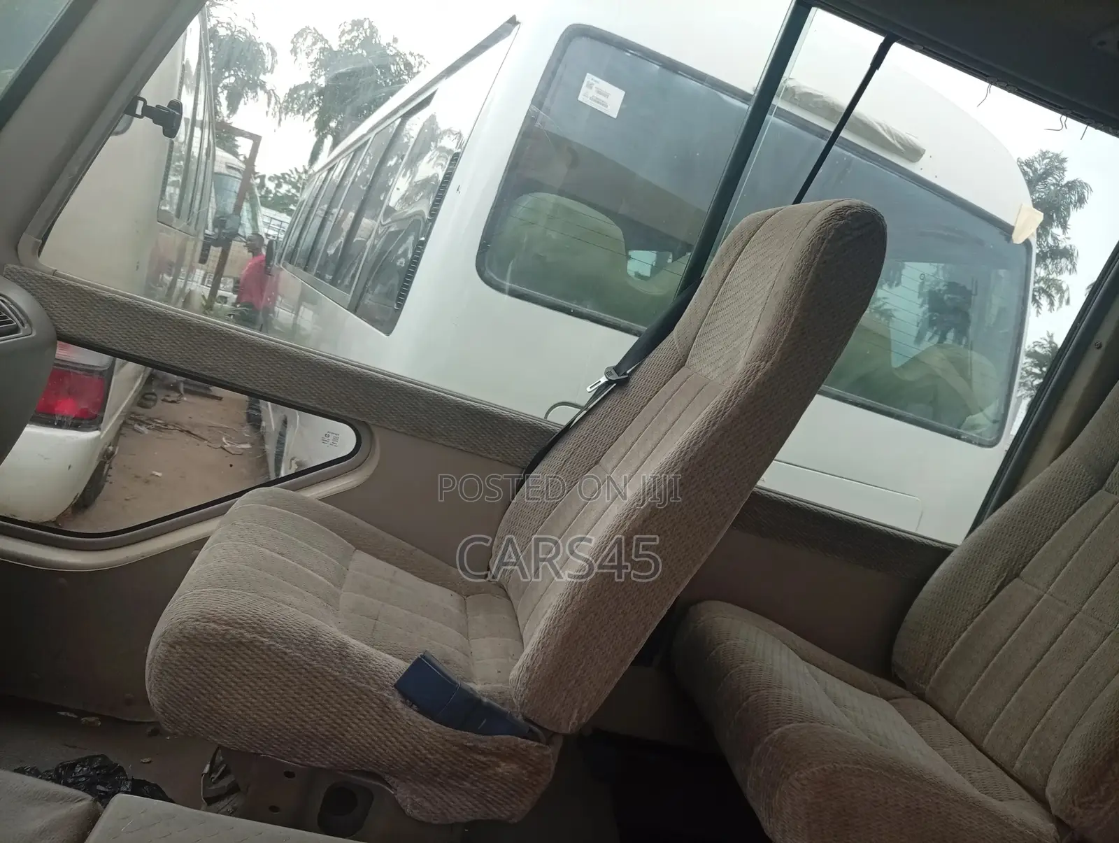 Toyota Coaster 2017 Gold