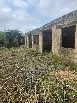 Uncompleted Four-Unit 2-Bedroom Apartment on Two Plots