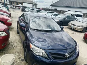 Toyota Corolla LE 4dr Sedan (1.8L 4cyl 4A) 2013 Blue