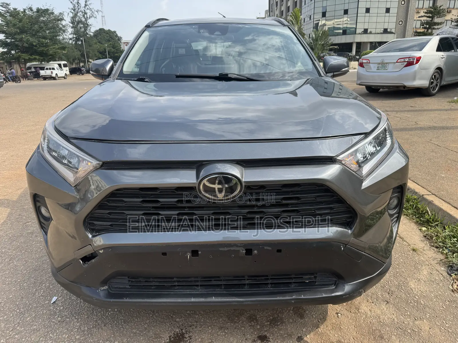 Toyota RAV4 2021 Gray