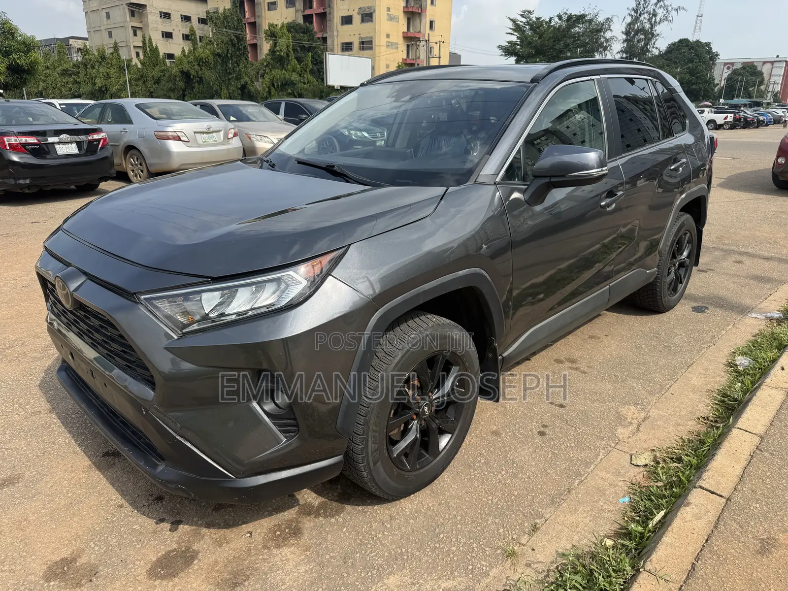 Toyota RAV4 2021 Gray