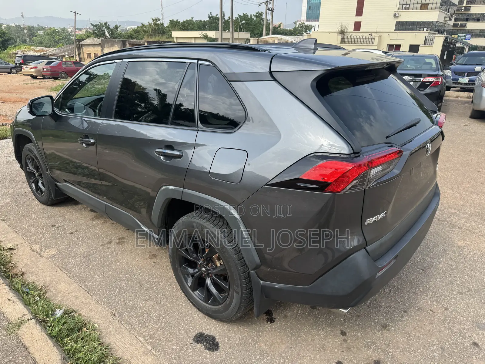 Toyota RAV4 2021 Gray