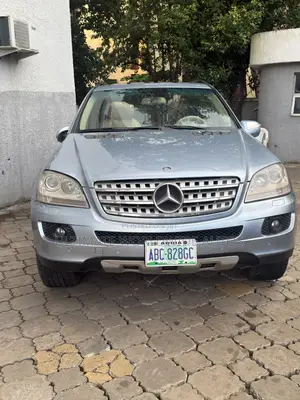 Mercedes-Benz M Class 2009 Blue