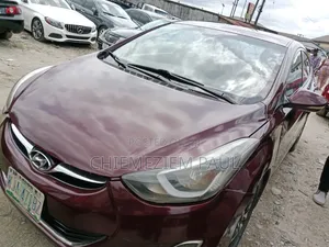 Hyundai Elantra Limited Sedan FWD (1.8L 4cyl 6A) 2013 Red