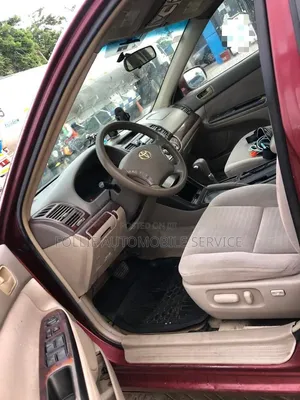 Toyota Camry 2005 Pink