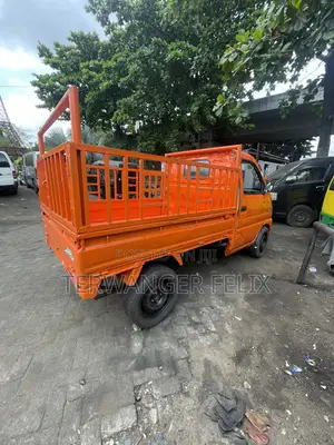 Suzuki Every 2012 Orange