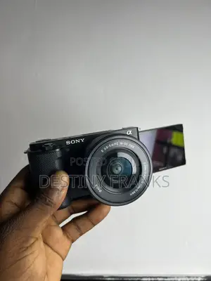 Sony ZV-E10 4K Mirrorless Camera + 16-50mm Lens + Accessories