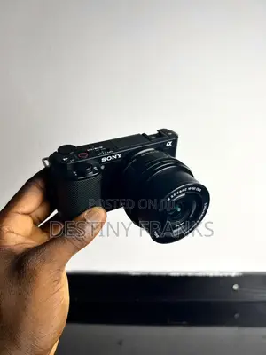 Sony ZV-E10 4K Mirrorless Camera + 16-50mm Lens + Accessories