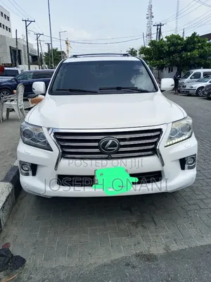 Lexus LX 570 AWD 2014 White
