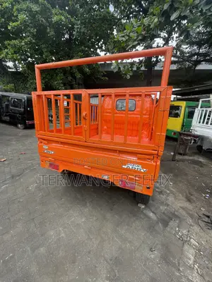 Suzuki Every 2012 Orange