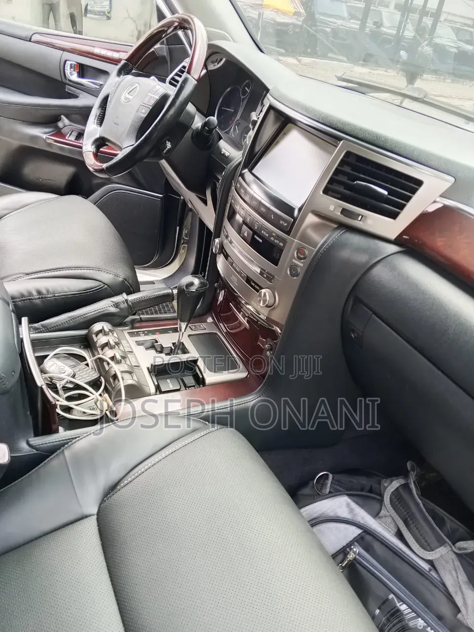 Lexus LX 570 AWD 2014 White
