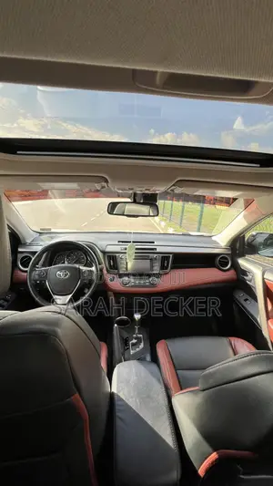 Toyota RAV4 Limited 4dr SUV AWD (2.5L 4cyl 6A) 2015 White