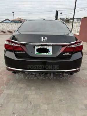 Honda Accord Touring V-6 4dr Sedan (3.5L 6cyl 6A) 2014 Black