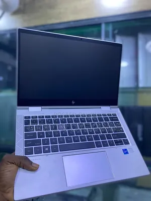 Laptop HP EliteBook 830 G8 16GB Intel Core i7 SSD 512GB